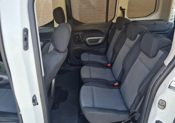 Toyota Proace City Verso cena 34900 przebieg: 88500, rok produkcji 2020 z Lipno małe 352